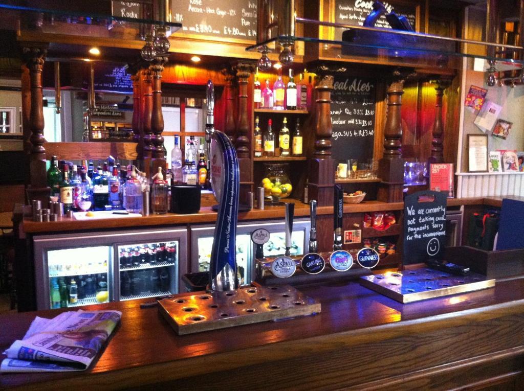 The Carpenter'S Arms Hotel Cambridge  Luaran gambar